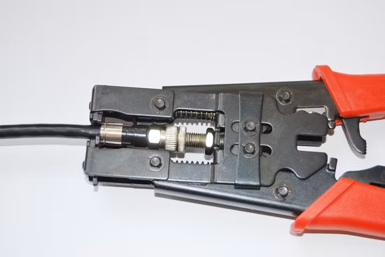 Connettore RF a compressione RG6 per cavo coassiale